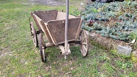 alter Bollerwagen
