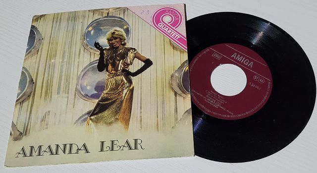 Amanda Lear