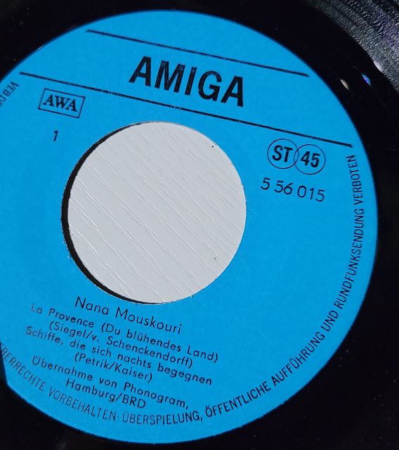 Nana Mouskouri