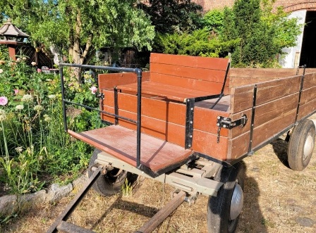 Alter Pferdewagen / Anhänger