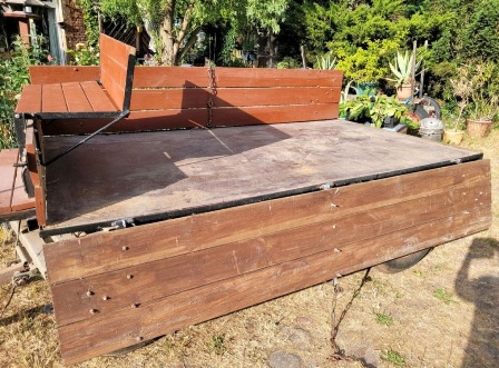 Alter Pferdewagen / Anhänger
