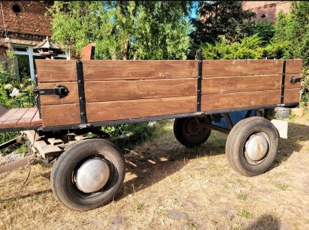 Alter Pferdewagen / Anhänger