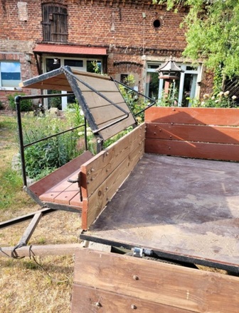 Alter Pferdewagen / Anhänger