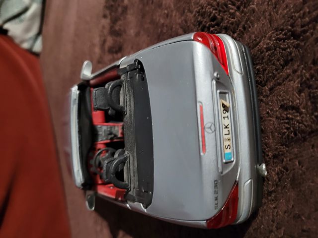 Mercedes-Benz SLK 230