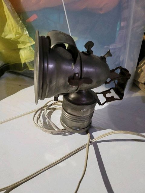 Uralte  Karbid Lampe